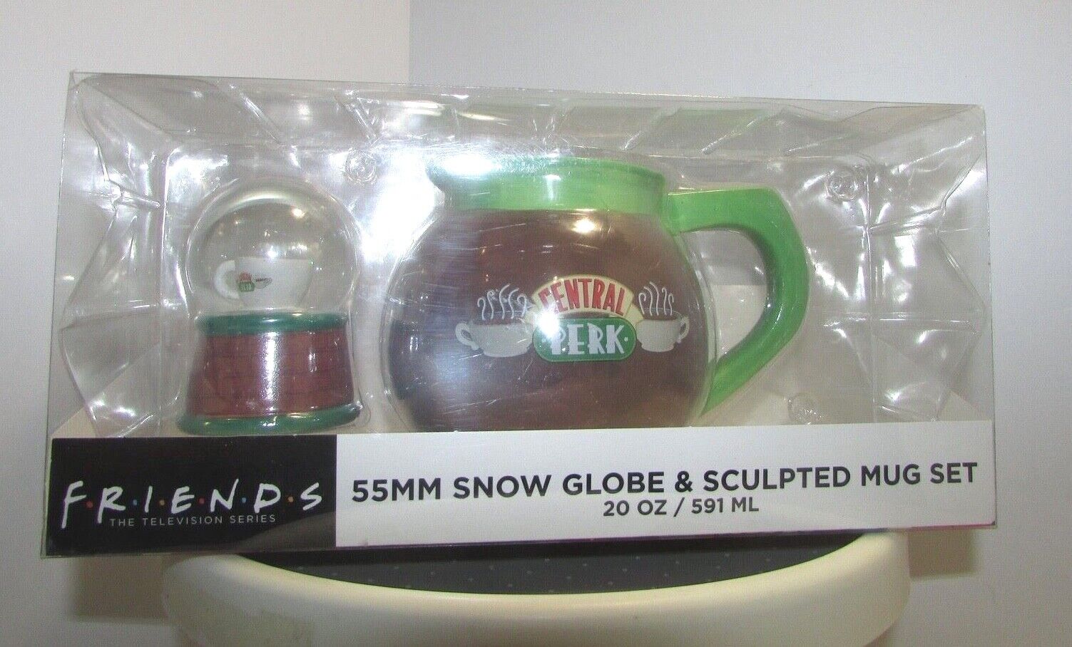 Friends Tv Show Snow Globe & Sculpted 20 Oz Mug Set Central Perk Sealed Box New